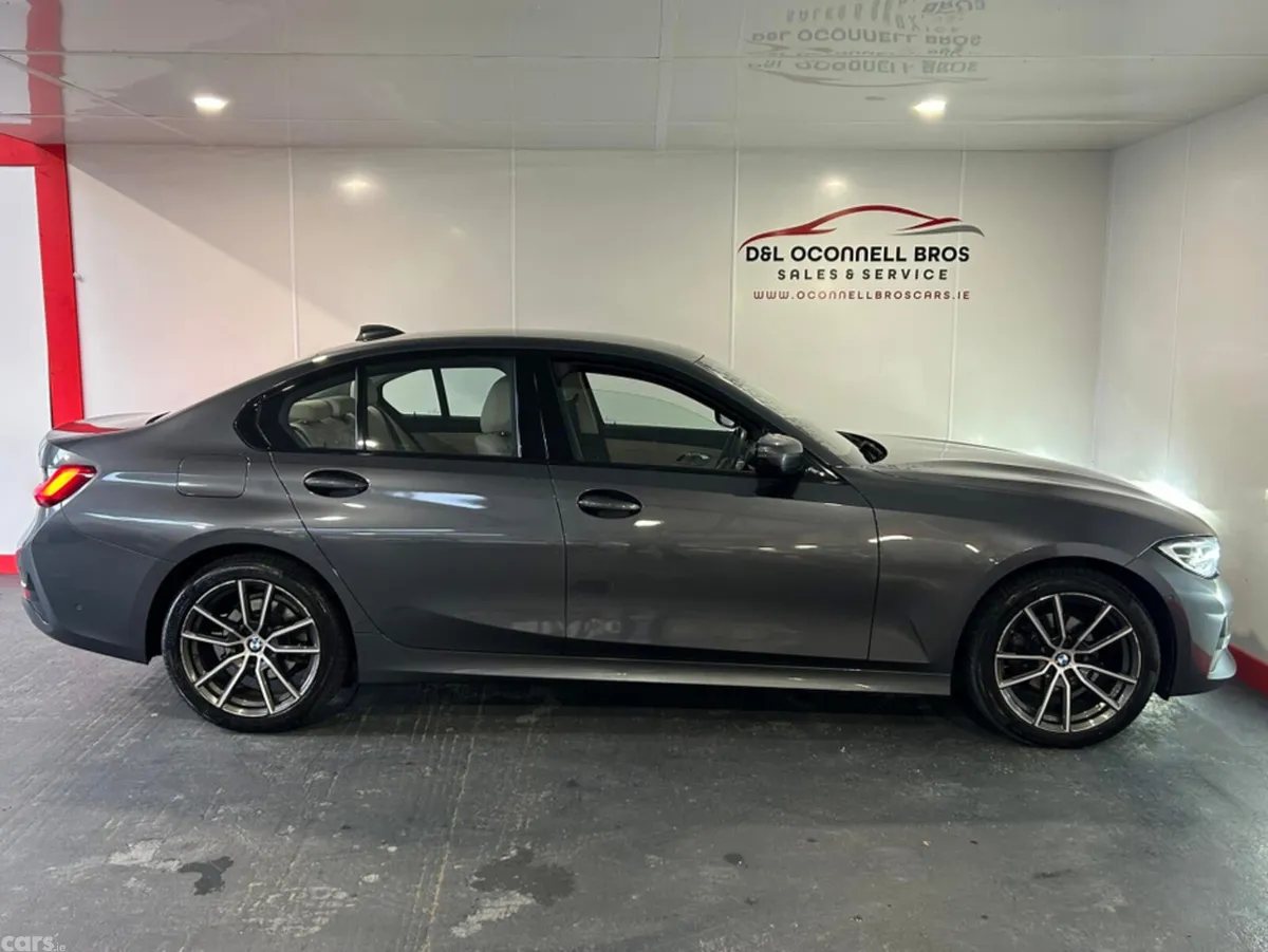 BMW 3-Series Saloon, Diesel, 2019, Grey