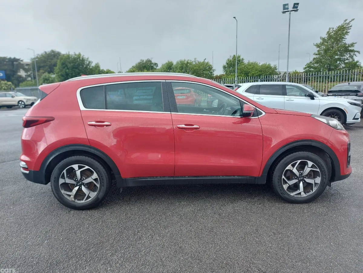 Kia Sportage MPV, Diesel, 2019, Red