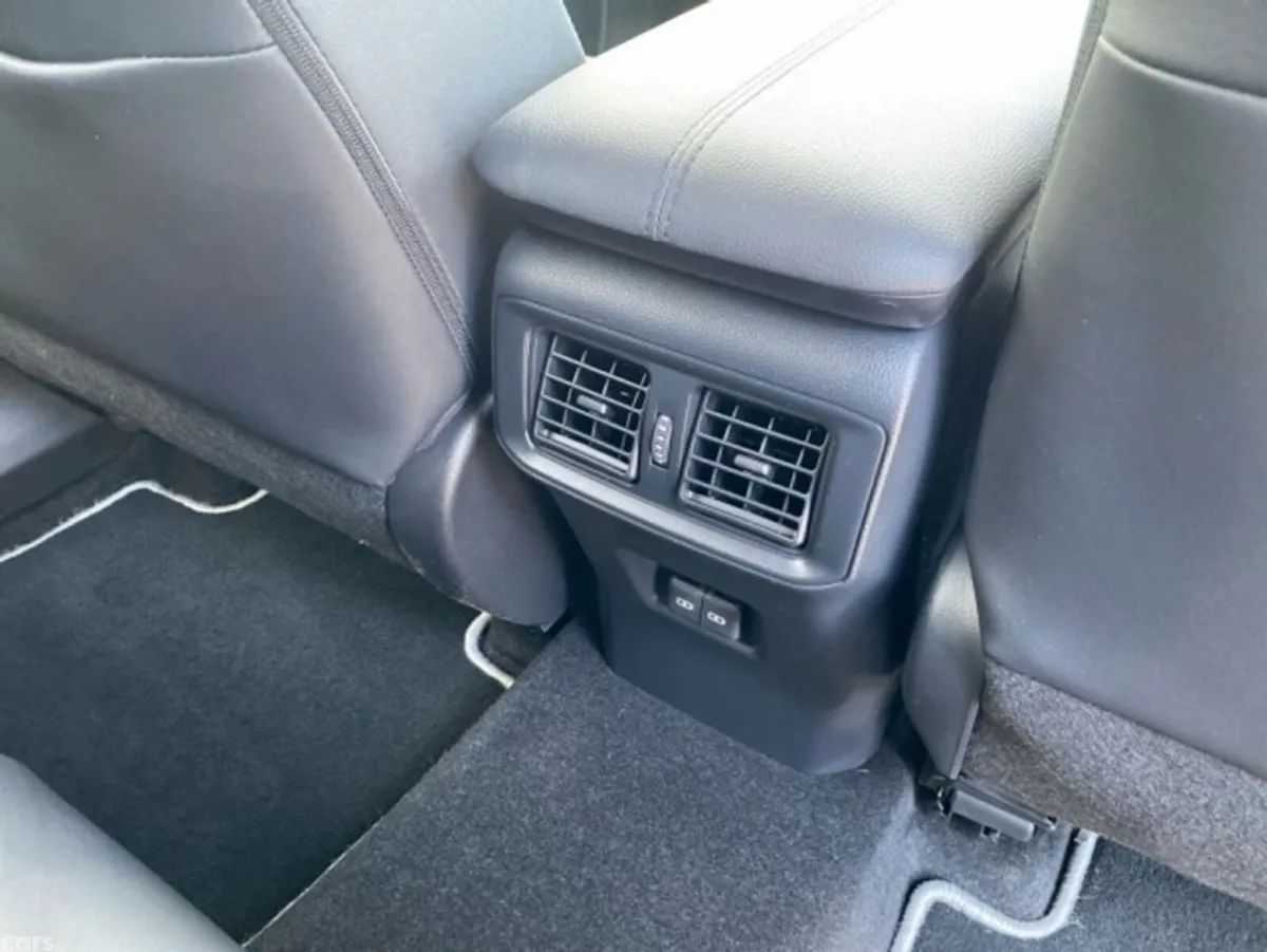 Toyota Corolla Saloon, Petrol Hybrid, 2024, Silver