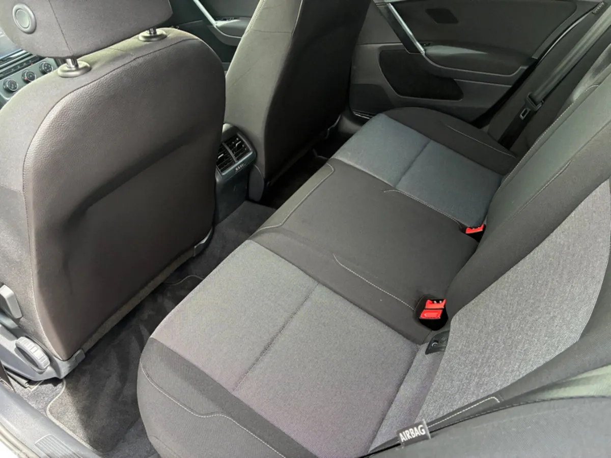 Volkswagen Golf Hatchback, Petrol, 2016, White