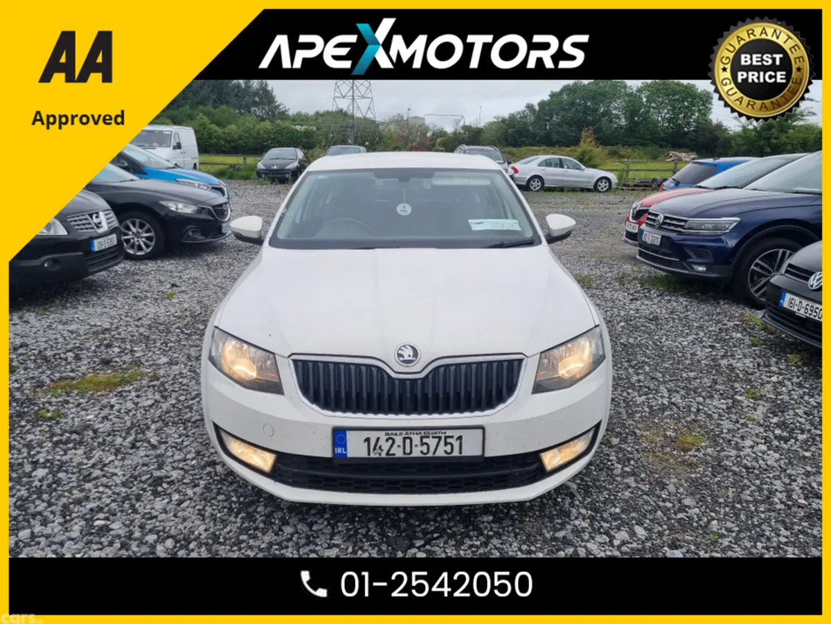 Skoda Octavia Hatchback, Diesel, 2014, White