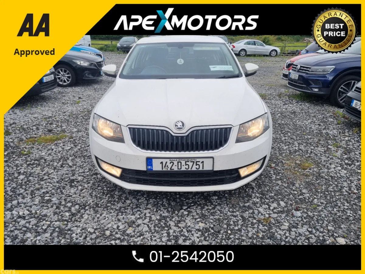 Skoda Octavia Hatchback, Diesel, 2014, White