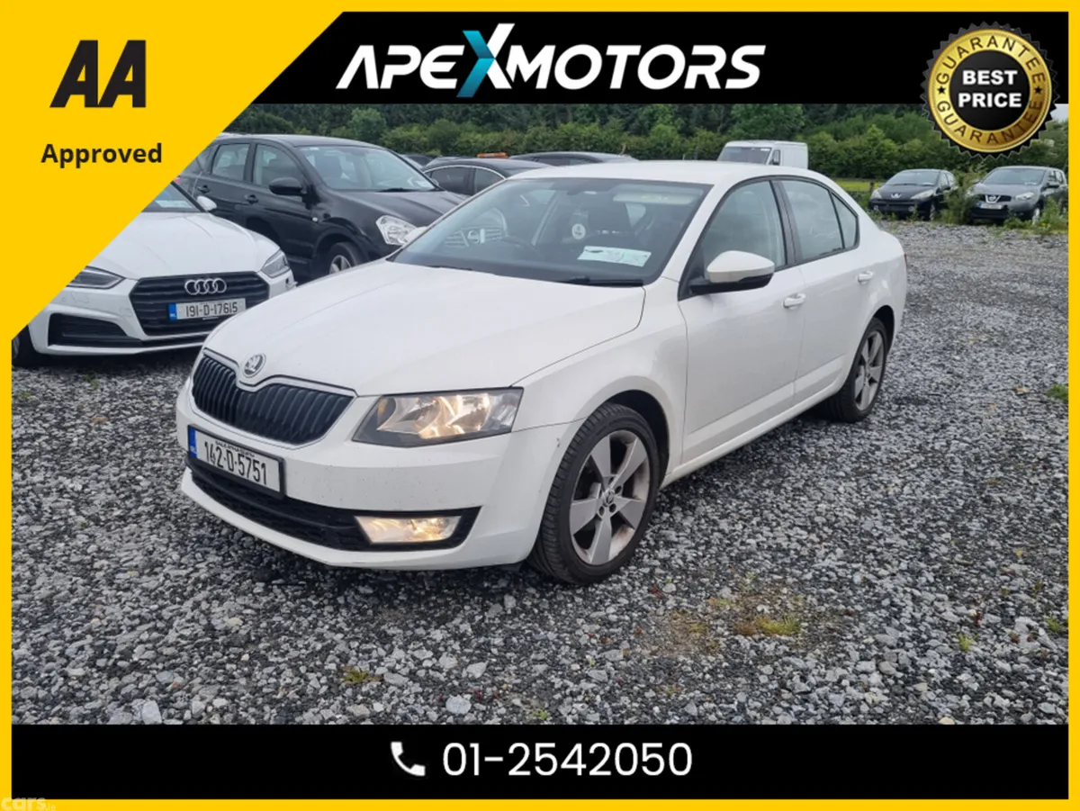Skoda Octavia Hatchback, Diesel, 2014, White