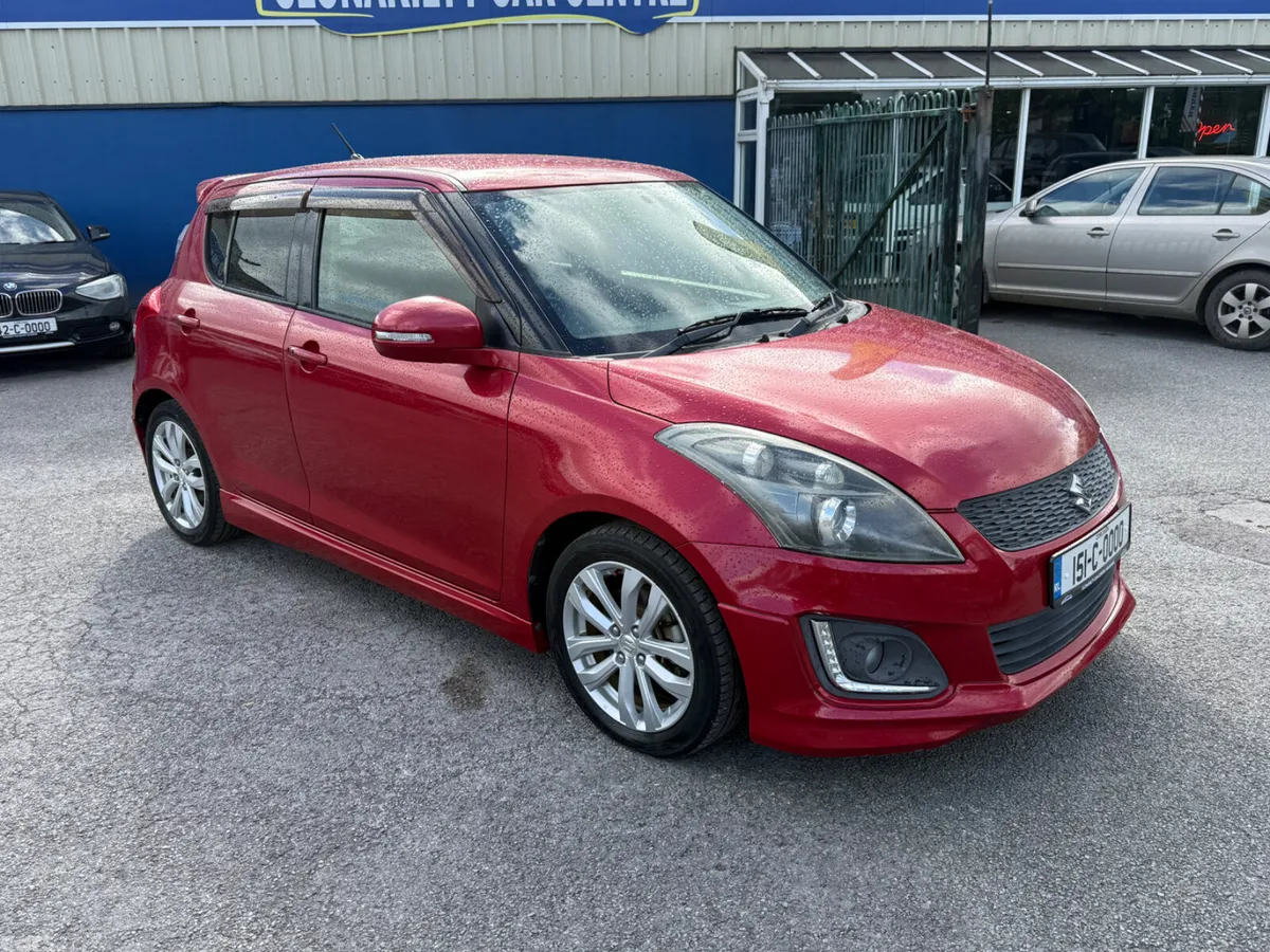 Suzuki Swift Hatchback, Petrol, 2015, Red