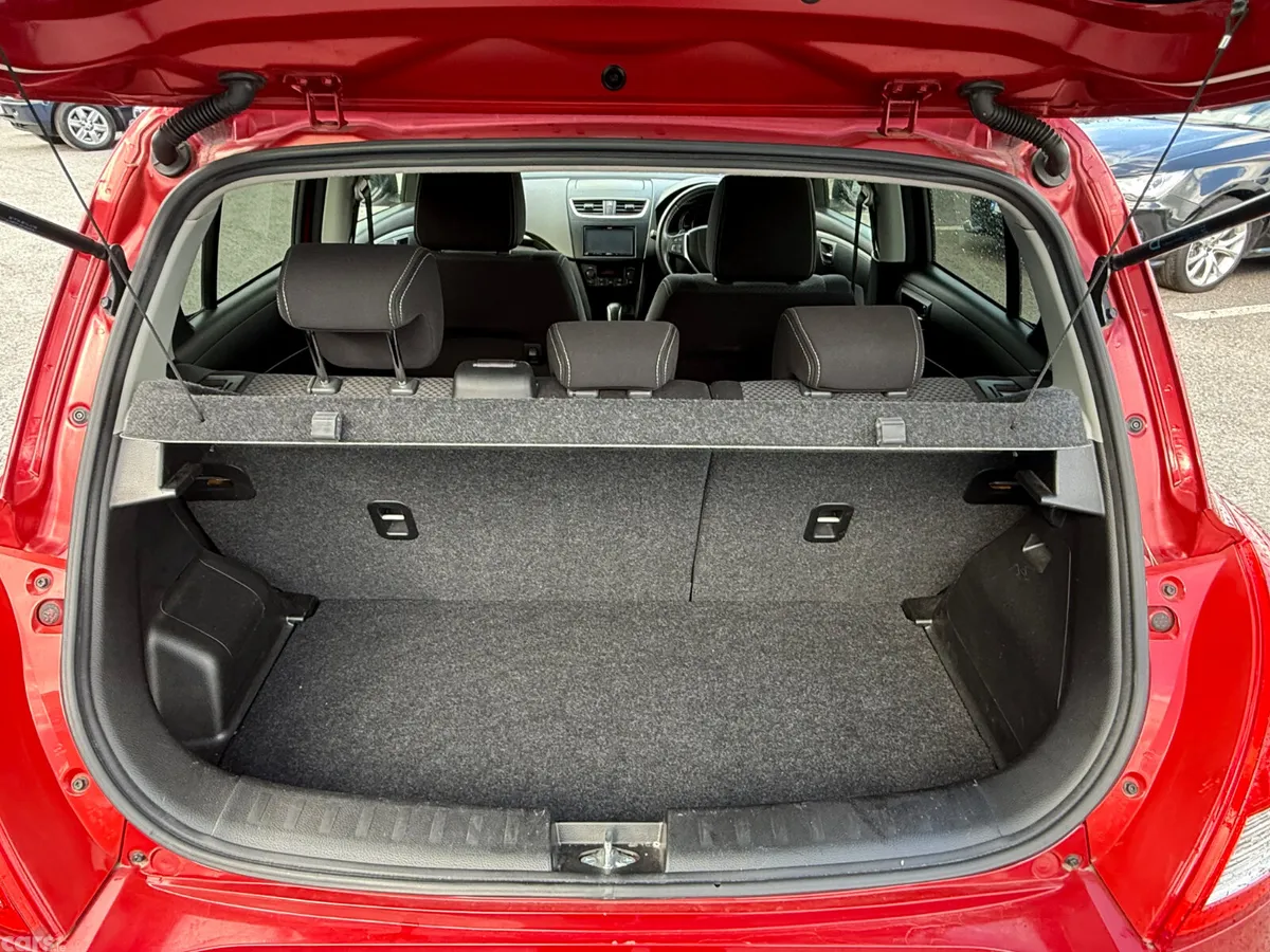 Suzuki Swift Hatchback, Petrol, 2015, Red