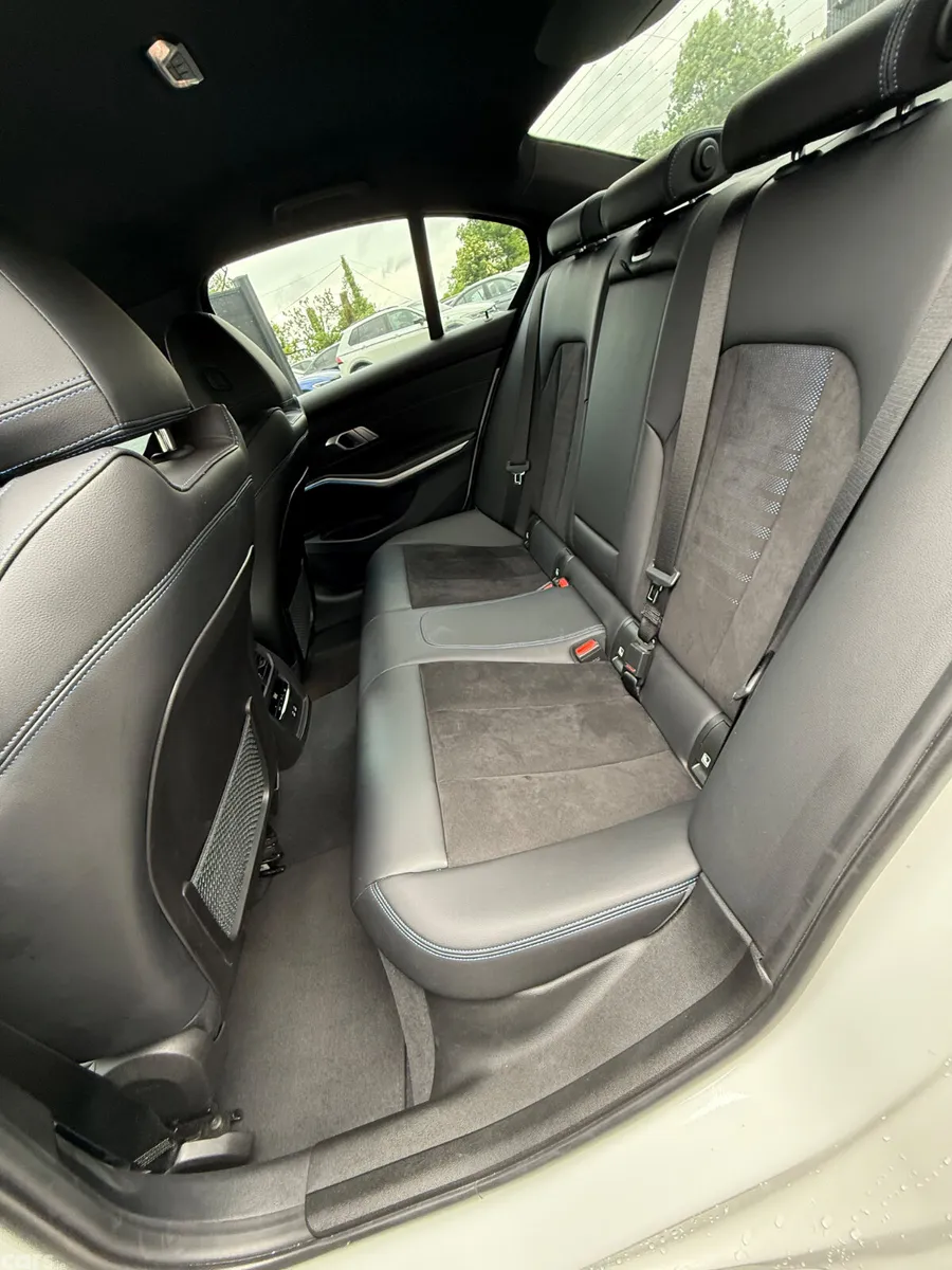 BMW 3-Series Saloon, Diesel, 2022, White