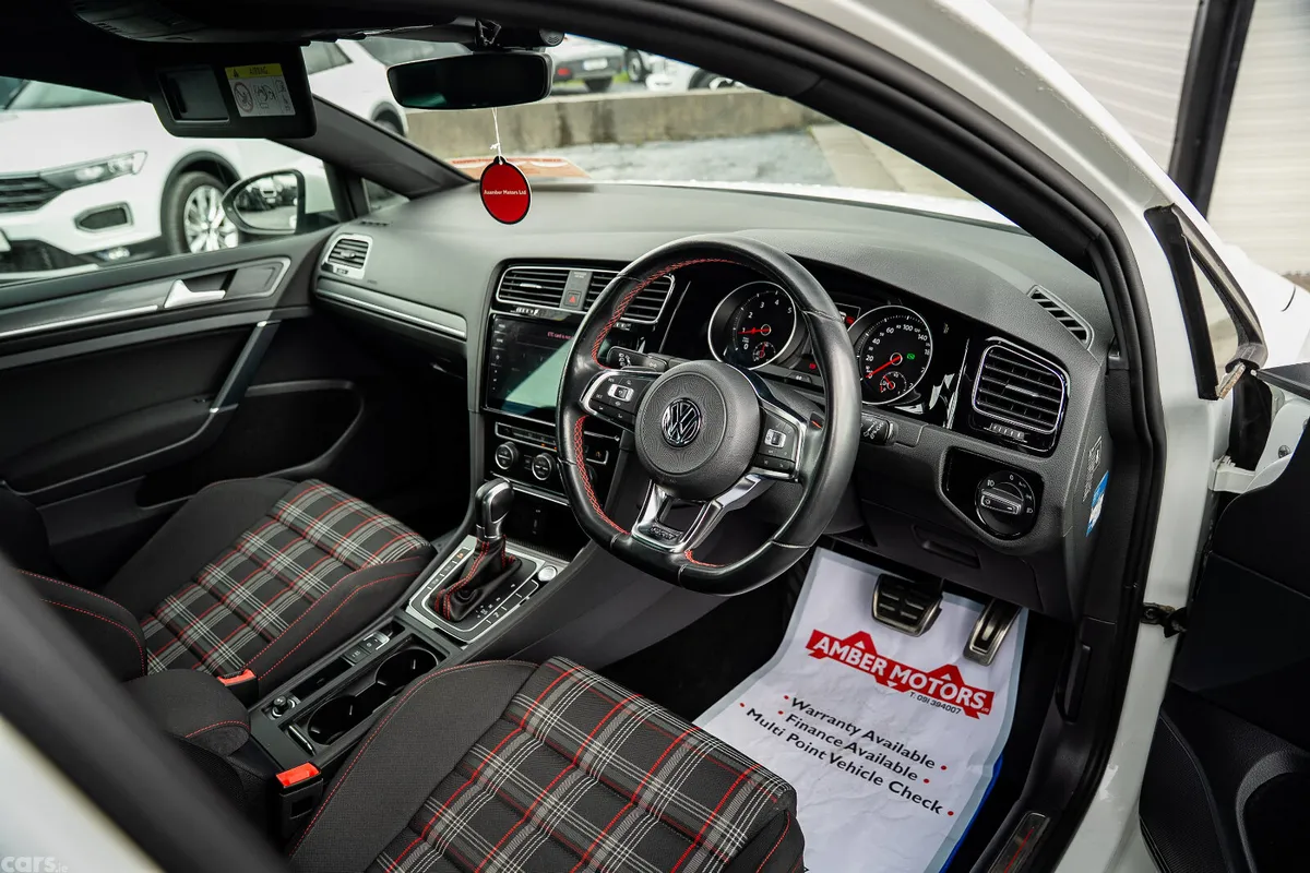 Volkswagen Golf Hatchback, Petrol, 2019, White