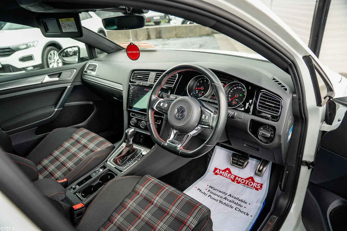 Volkswagen Golf Hatchback, Petrol, 2019, White