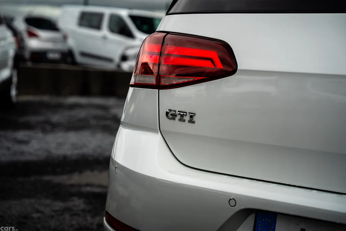 Volkswagen Golf Hatchback, Petrol, 2019, White