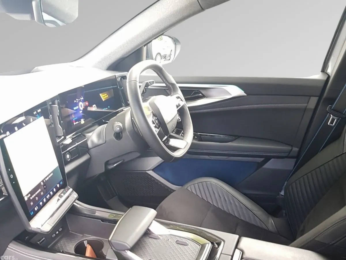 Renault Rafale SUV, Petrol Hybrid, 2025, Grey