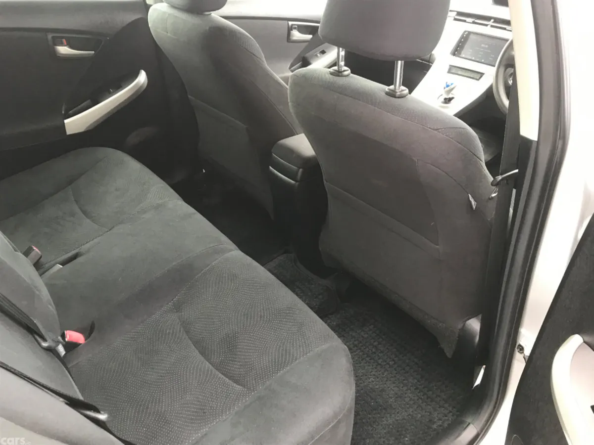 Toyota Prius Hatchback, Petrol Hybrid, 2015, Silver