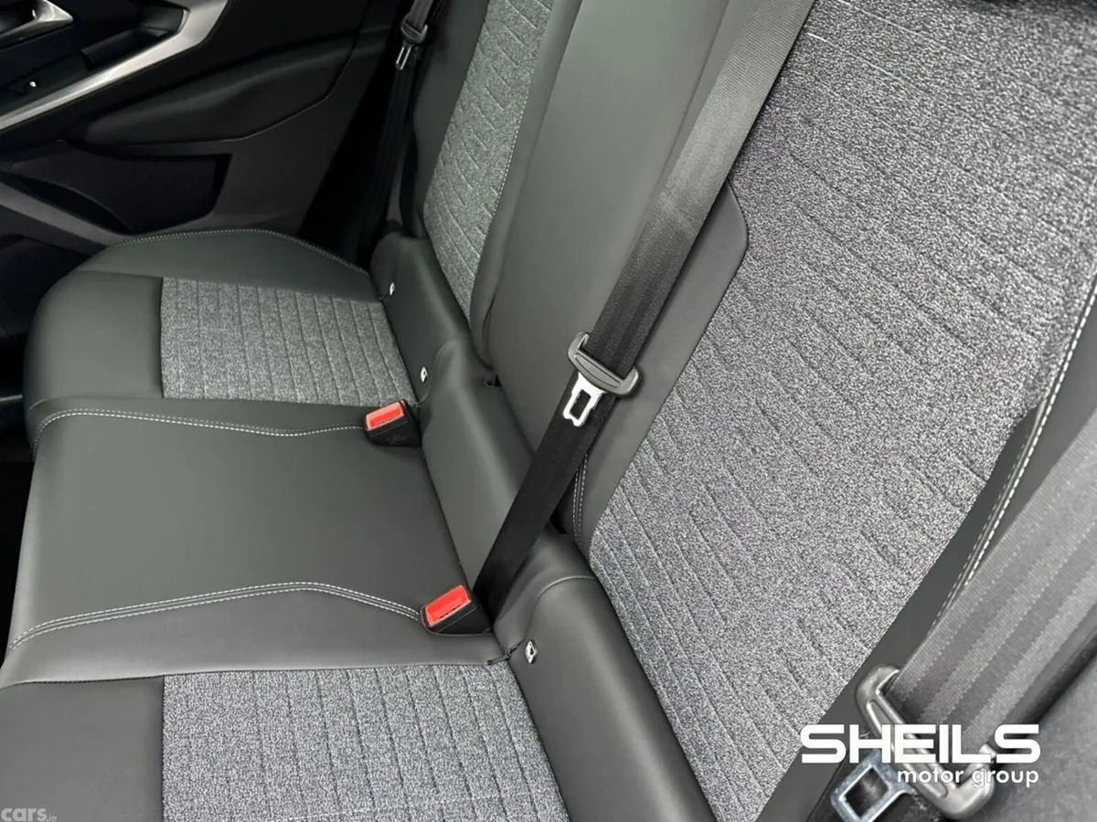 Peugeot 3008 MPV, Electric, 2026, Blue