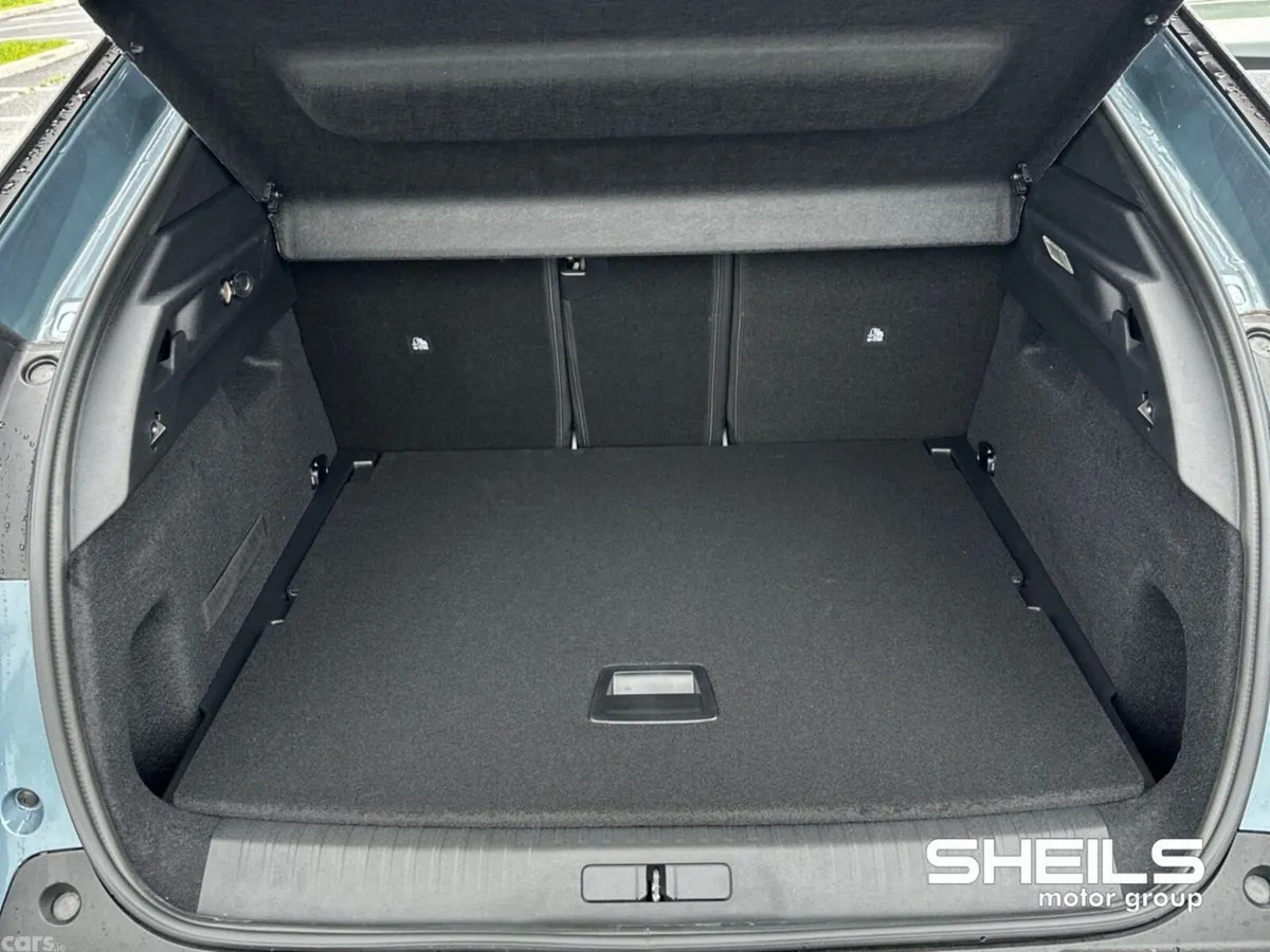 Peugeot 3008 MPV, Electric, 2026, Blue