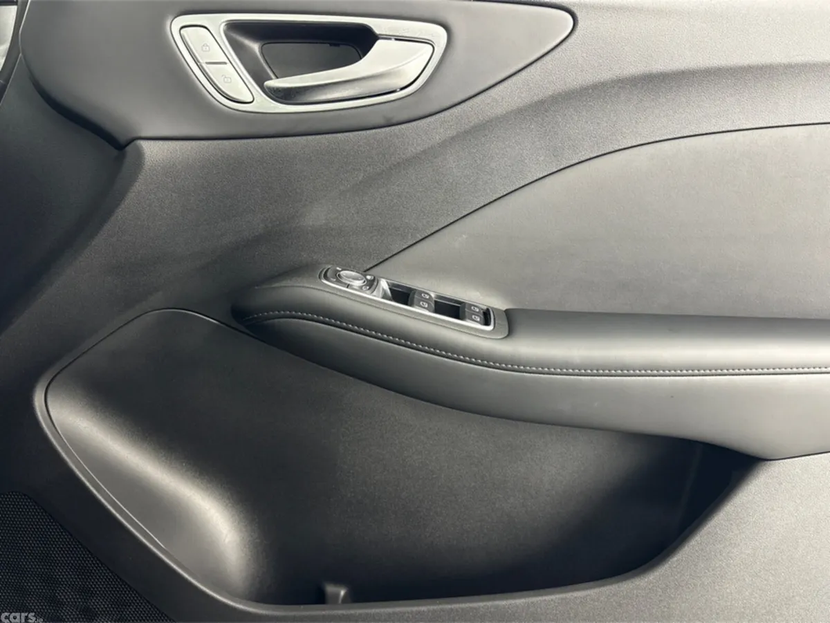 MG 4 Hatchback, Electric, 2027, White