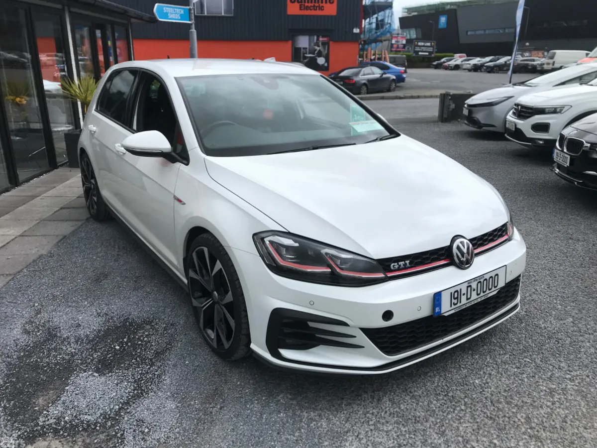 Volkswagen Golf Hatchback, Petrol, 2019, White