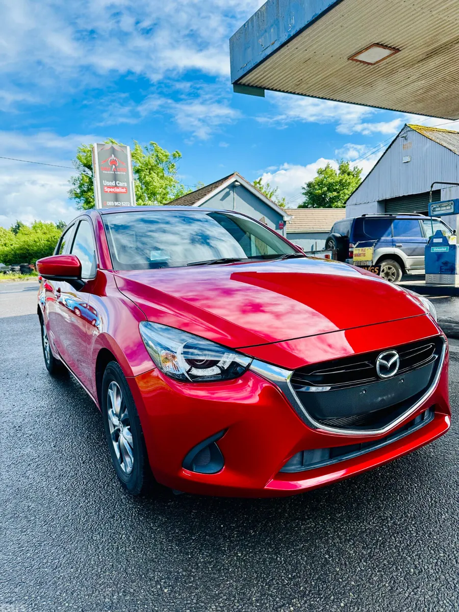 Mazda Mazda2 Hatchback, Petrol, 2017, Red