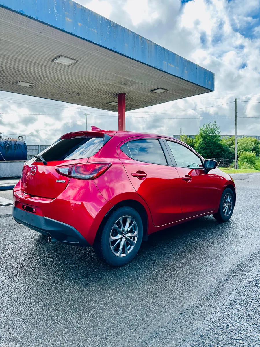 Mazda Mazda2 Hatchback, Petrol, 2017, Red