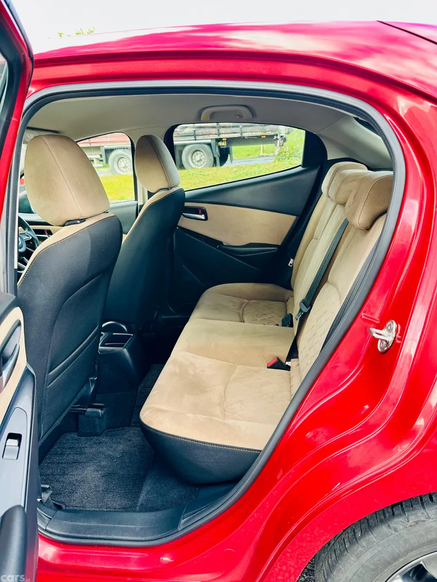 Mazda Mazda2 Hatchback, Petrol, 2017, Red