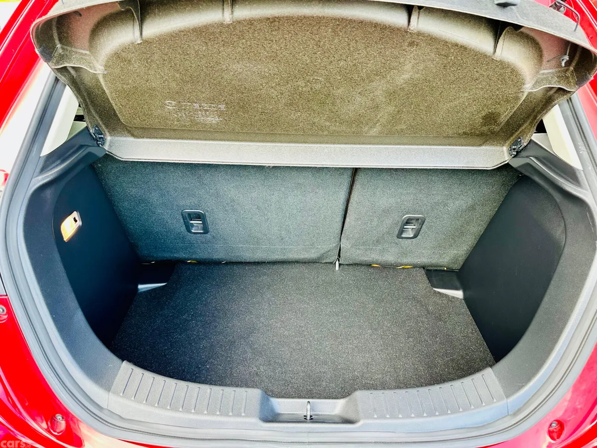 Mazda Mazda2 Hatchback, Petrol, 2017, Red