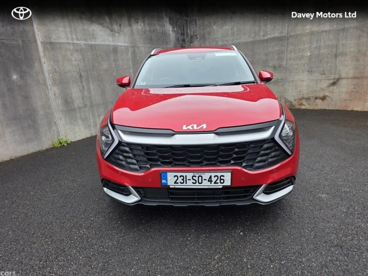 Kia Sportage MPV, Petrol Plug-in Hybrid, 2023, Red
