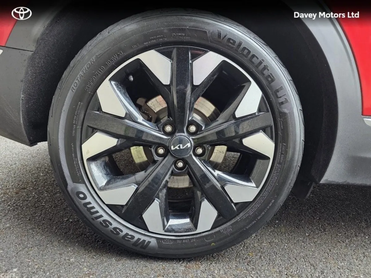Kia Sportage MPV, Petrol Plug-in Hybrid, 2023, Red