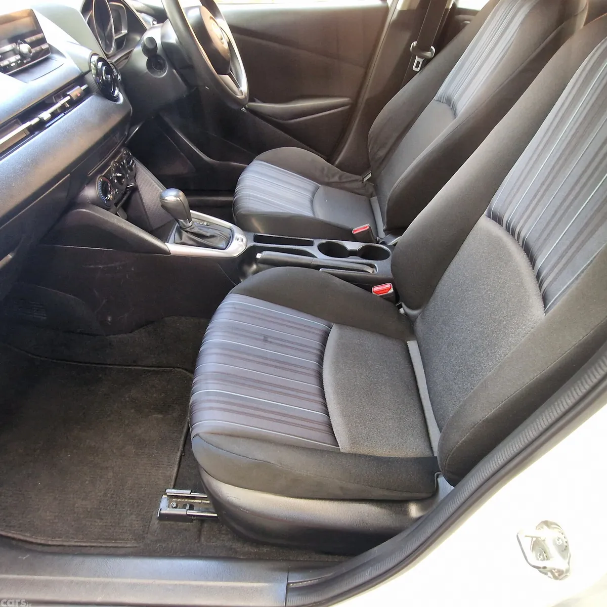 Mazda Demio MPV, Petrol, 2016, White