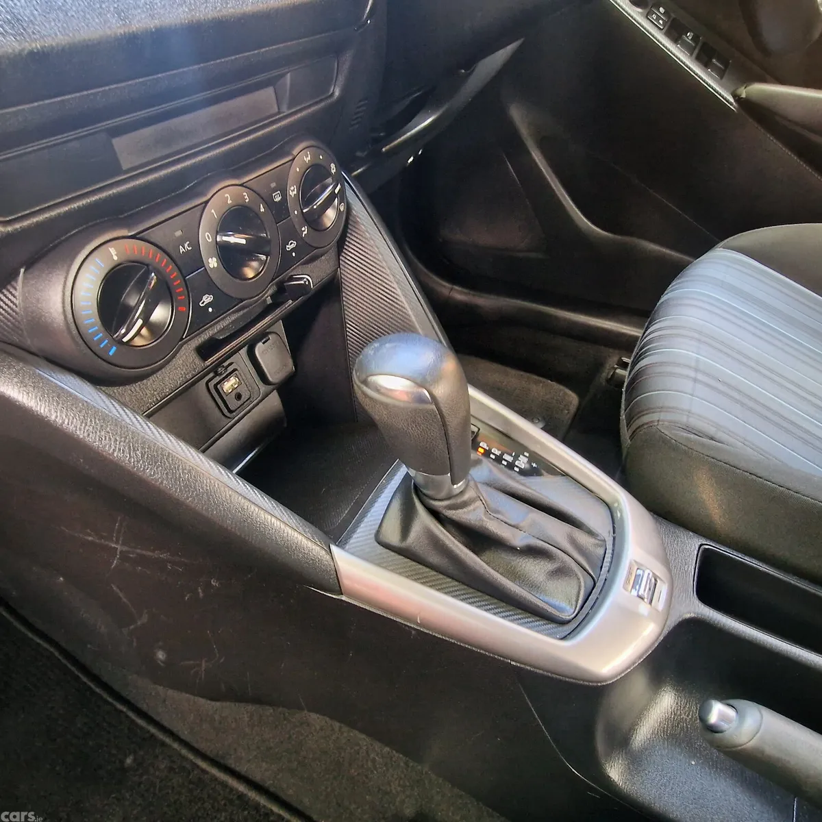 Mazda Demio MPV, Petrol, 2016, White