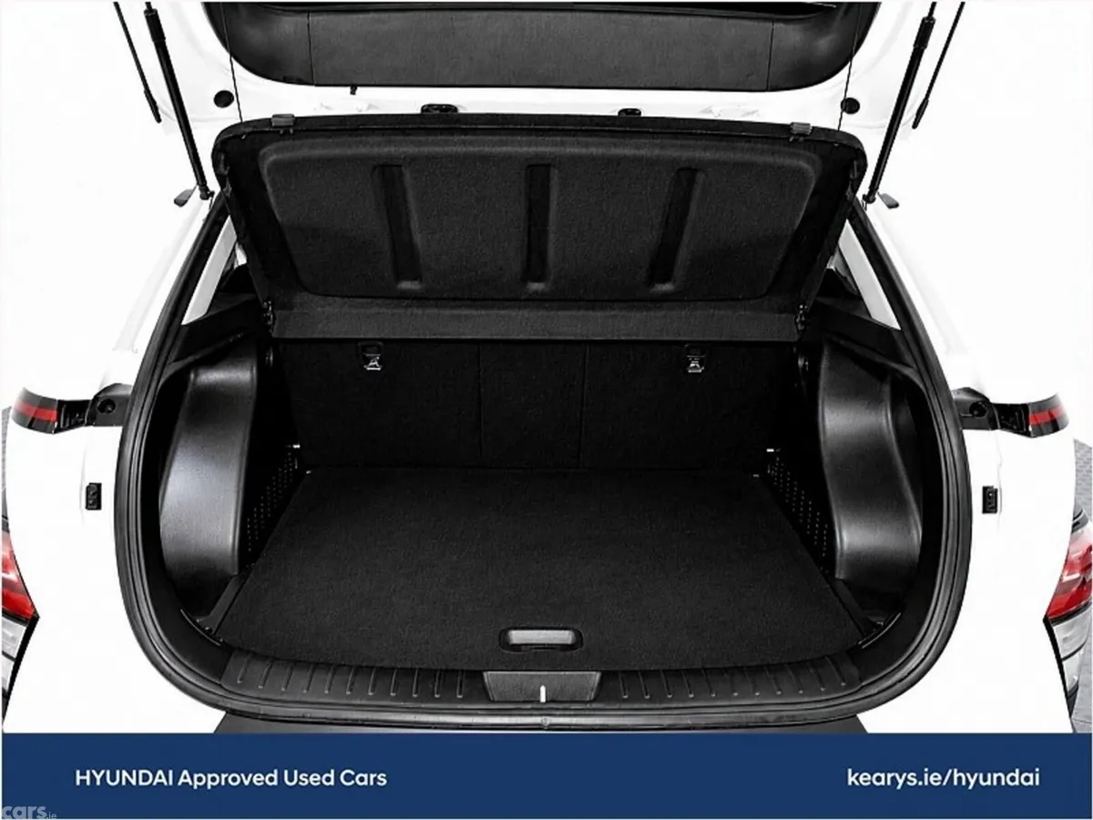 Hyundai KONA SUV, Petrol, 2024, White