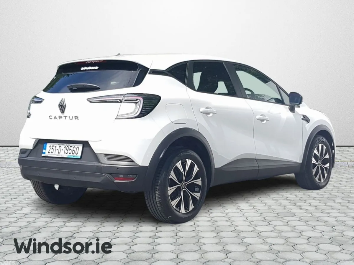 Renault Captur Hatchback, Petrol, 2025, White