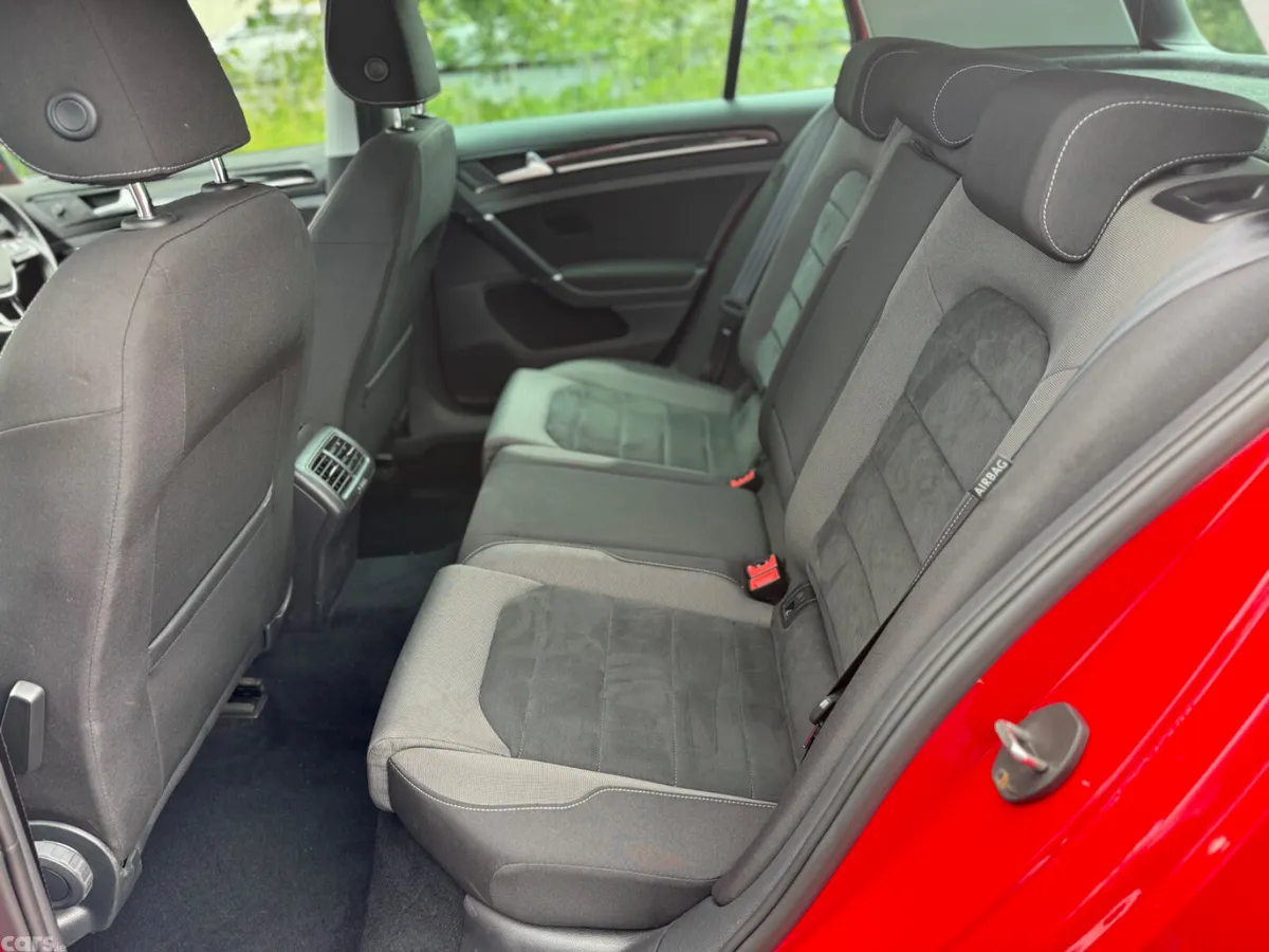 Volkswagen Golf Coupe, Petrol, 2018, Red