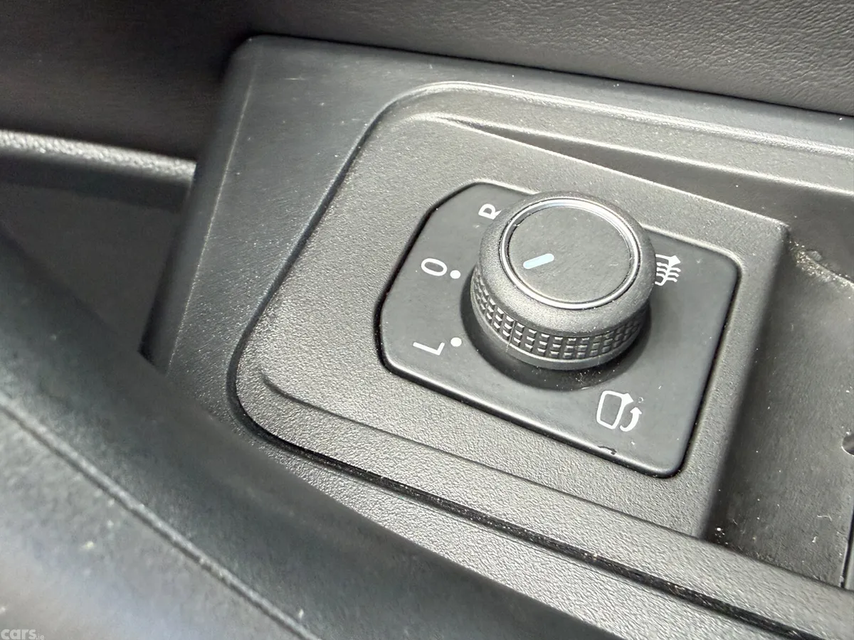 Volkswagen T-Roc SUV, Petrol, 2024, White