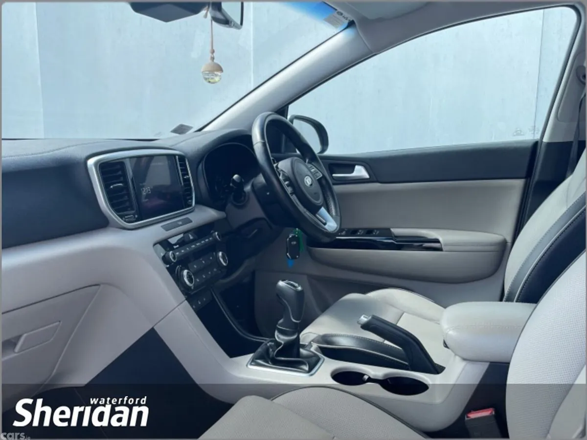 Kia Sportage SUV, Diesel Hybrid, 2021, Grey