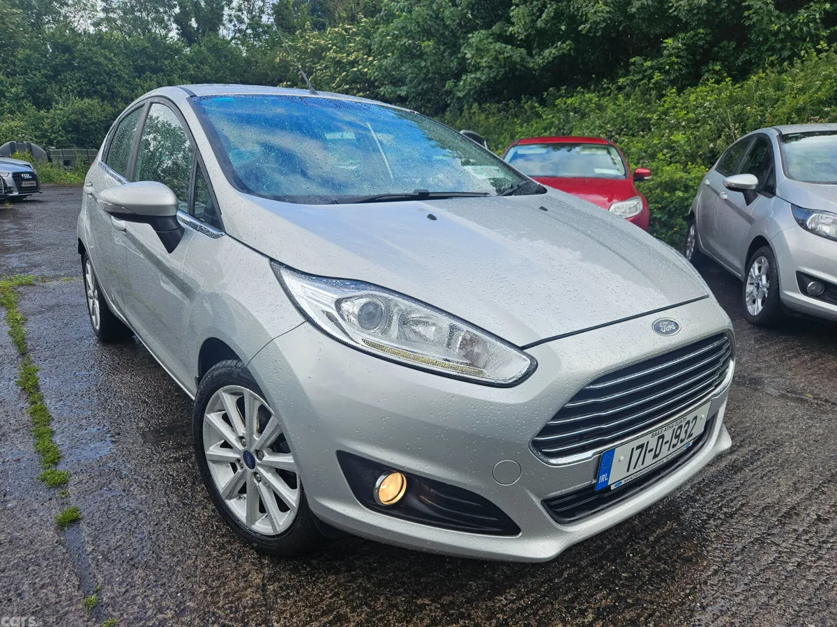 Ford Fiesta Hatchback, Petrol, 2017, Grey