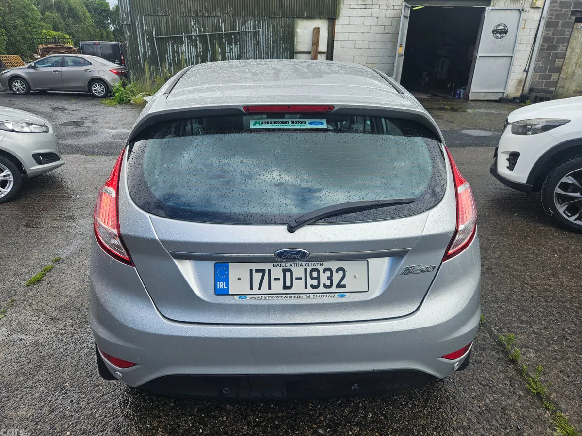Ford Fiesta Hatchback, Petrol, 2017, Grey