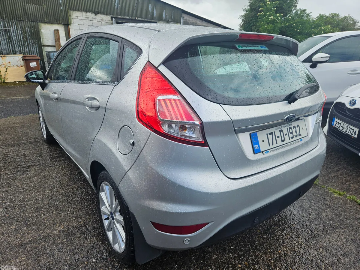 Ford Fiesta Hatchback, Petrol, 2017, Grey