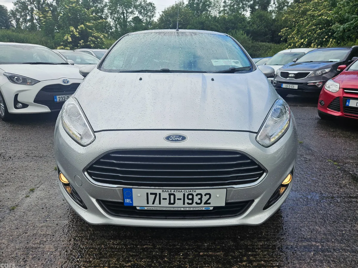 Ford Fiesta Hatchback, Petrol, 2017, Grey