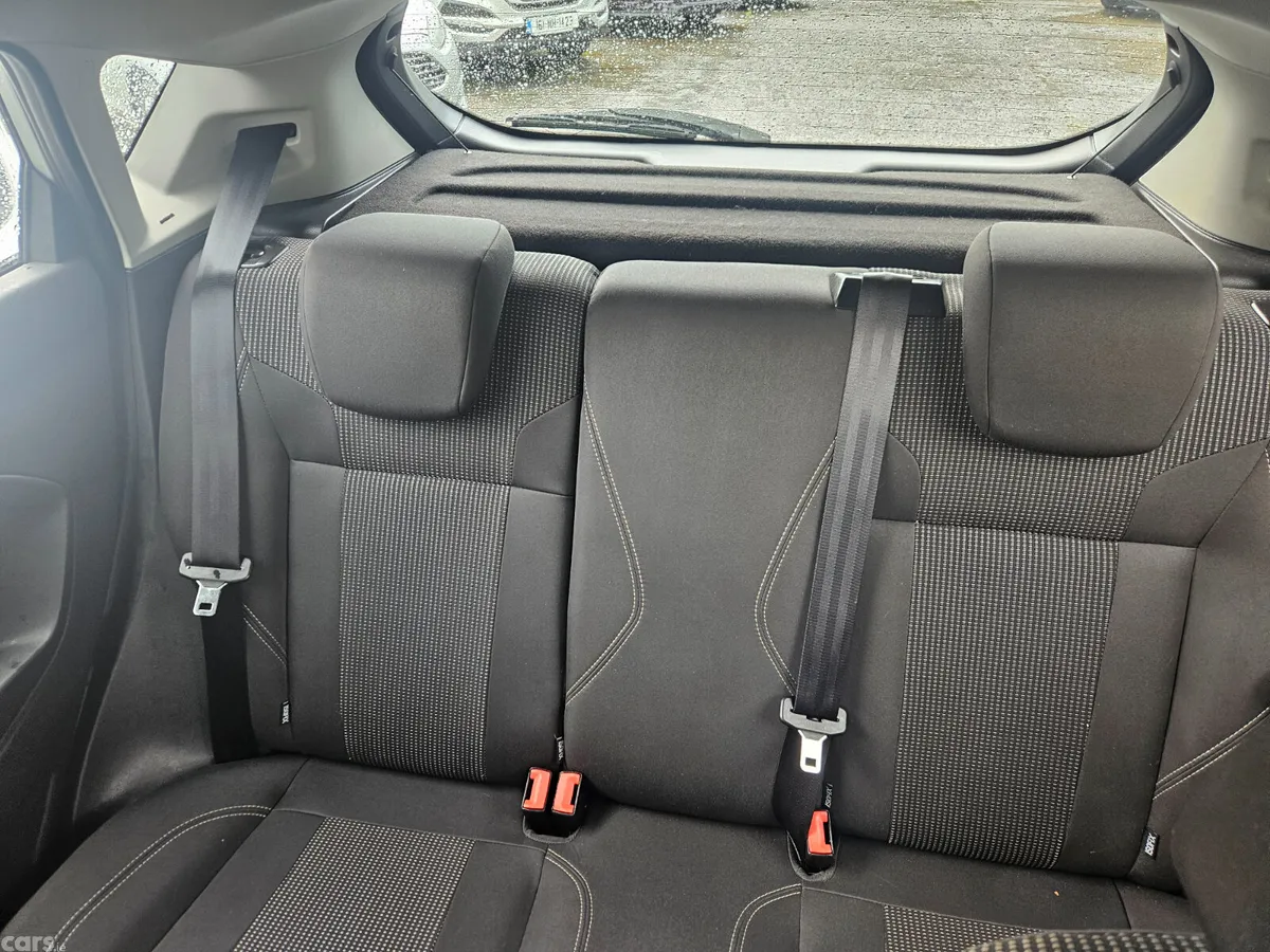 Ford Fiesta Hatchback, Petrol, 2017, Grey