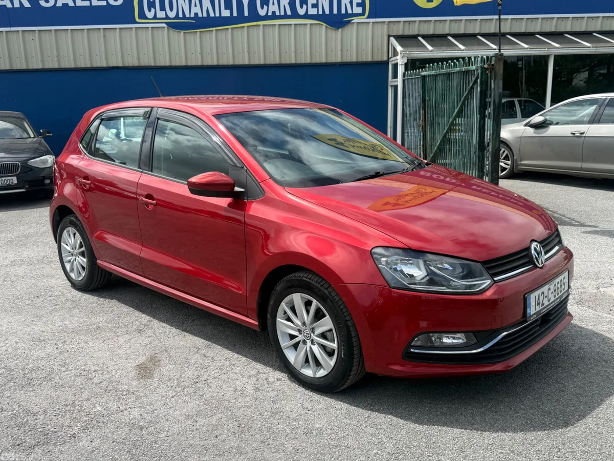 Volkswagen Polo Hatchback, Petrol, 2014, Red