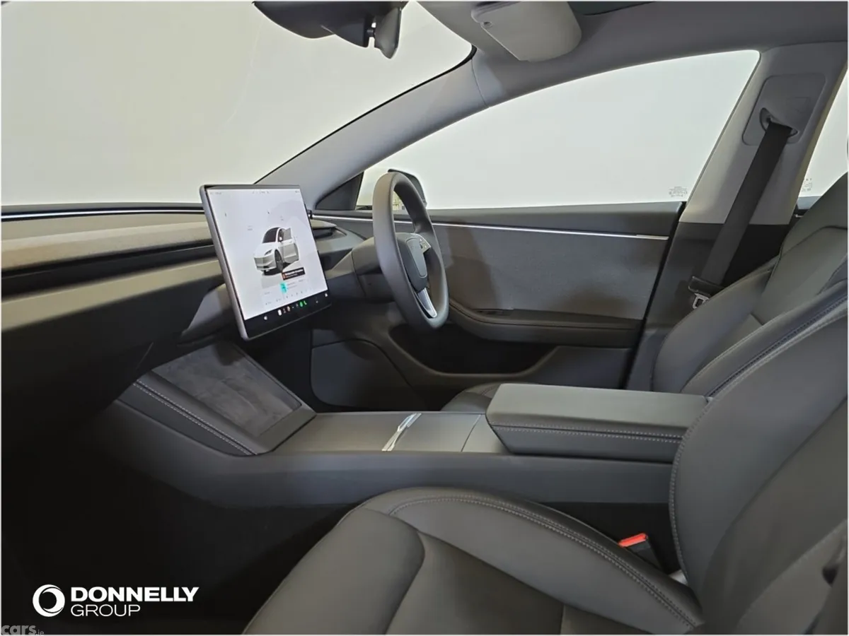 Tesla Model 3 Saloon, Electric, 2024, White