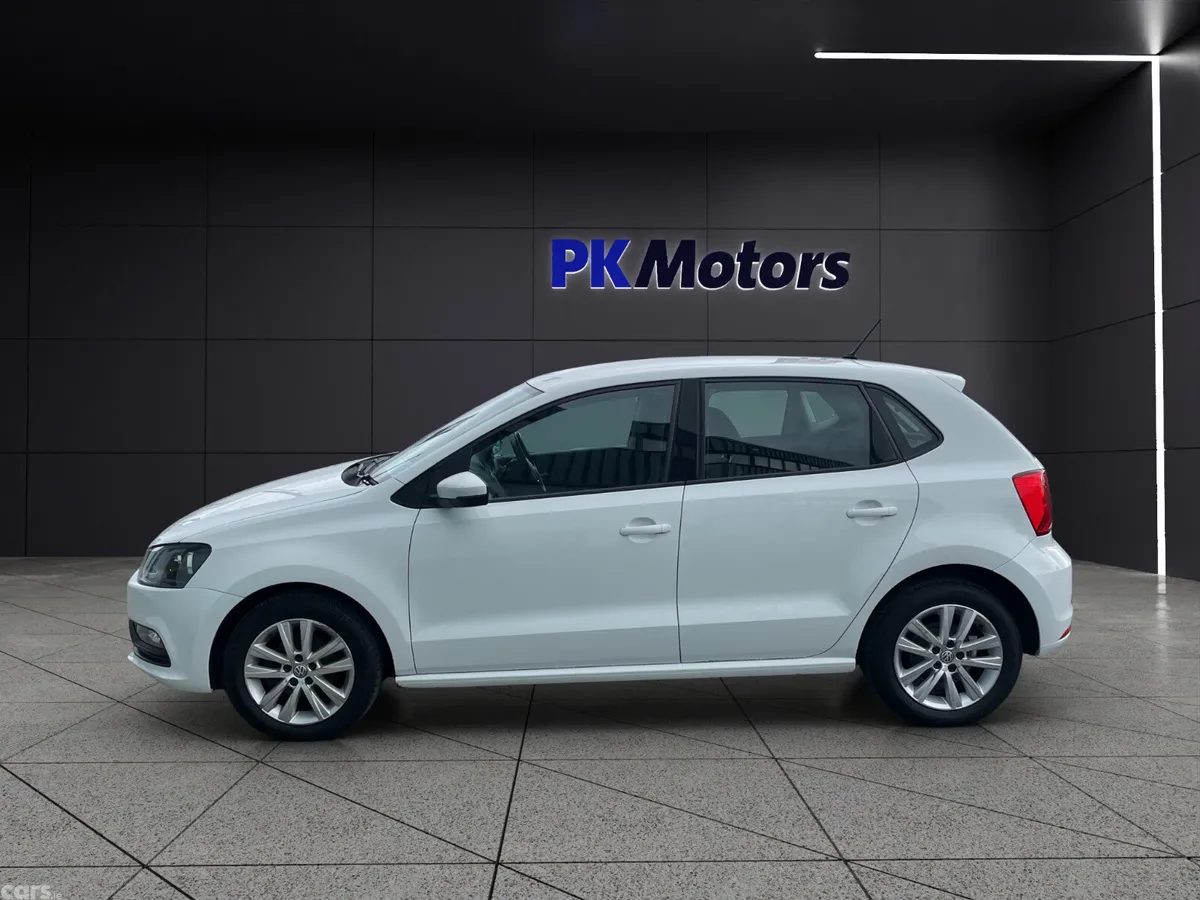 Volkswagen Polo Hatchback, Petrol, 2017, White