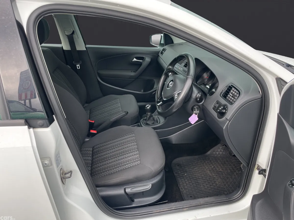 Volkswagen Polo Hatchback, Petrol, 2017, White