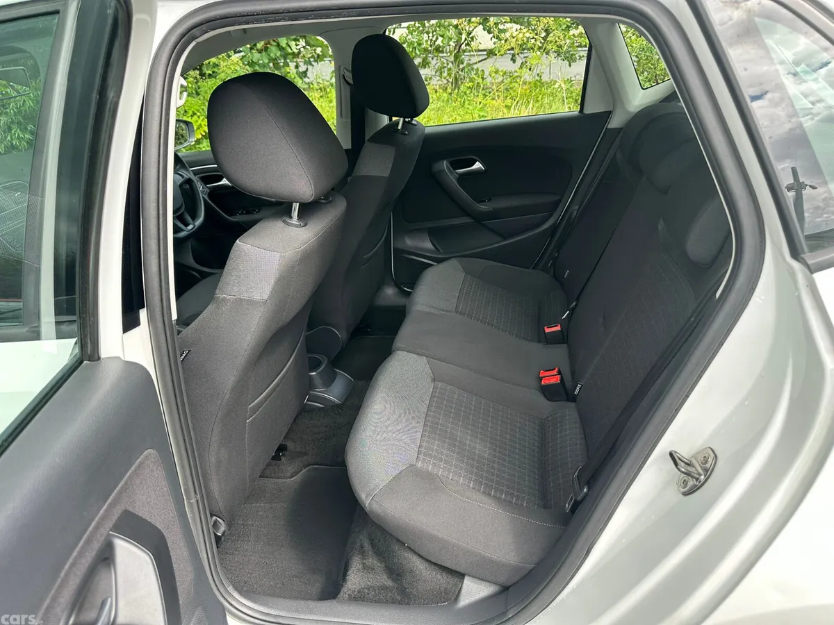 Volkswagen Polo Hatchback, Petrol, 2016, White