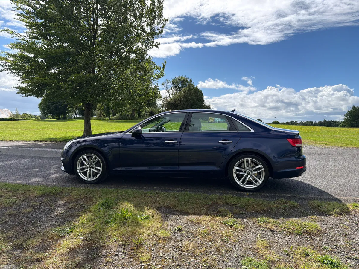 Audi A4 Saloon, Diesel, 2019, Blue