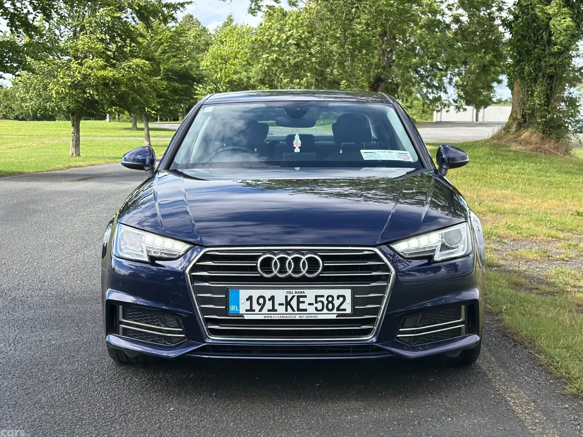 Audi A4 Saloon, Diesel, 2019, Blue