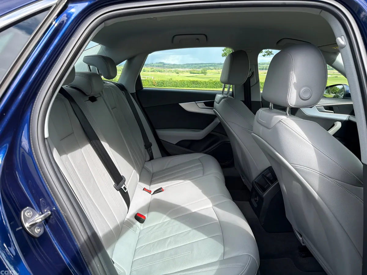 Audi A4 Saloon, Diesel, 2019, Blue