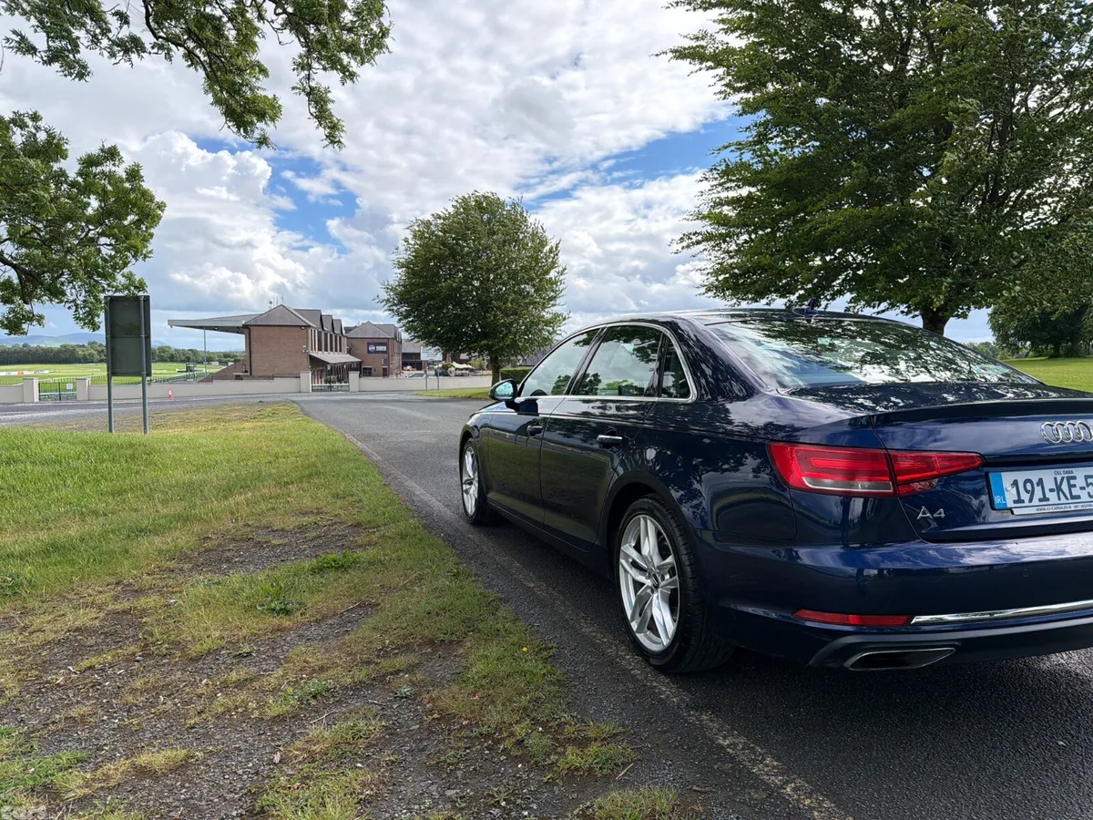 Audi A4 Saloon, Diesel, 2019, Blue