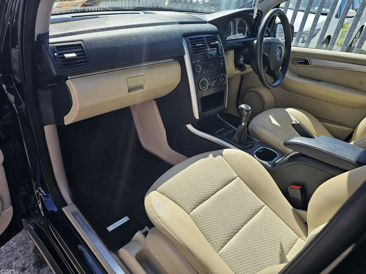 Mercedes-Benz B-Class MPV, Diesel, 2012, Black
