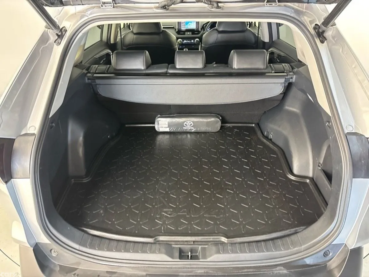 Toyota RAV4 SUV, Petrol Hybrid, 2022, Grey