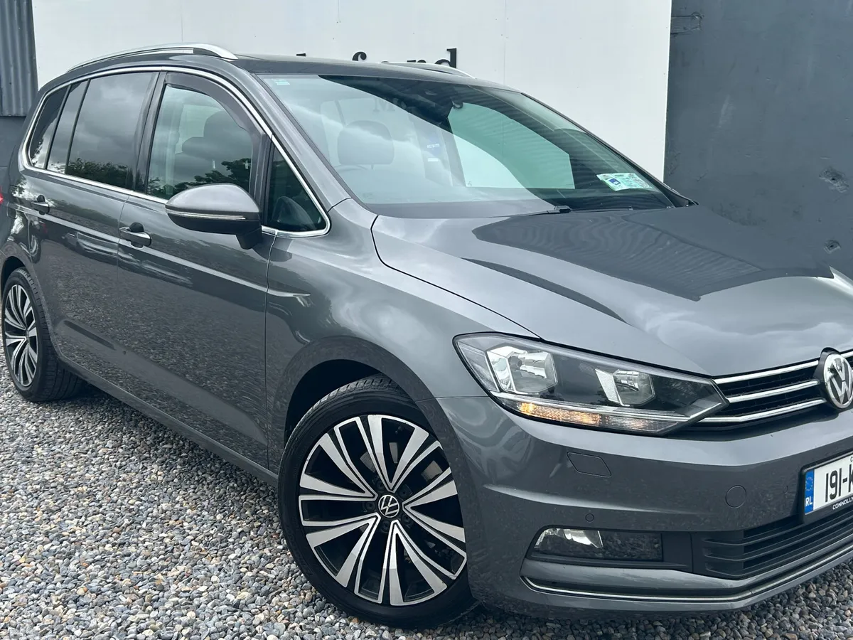 Volkswagen Touran MPV, Diesel, 2019, Grey