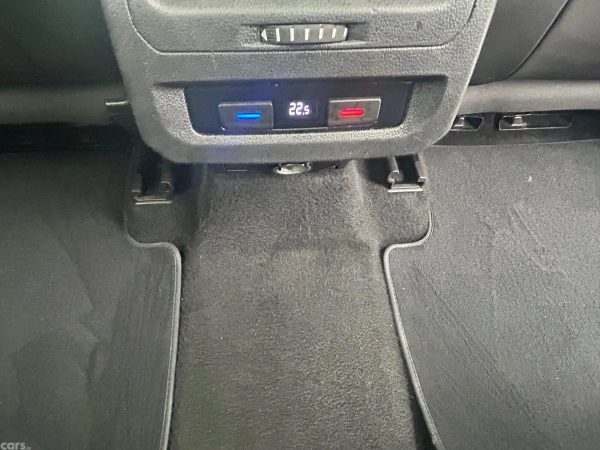 Volkswagen Touran MPV, Diesel, 2019, Grey
